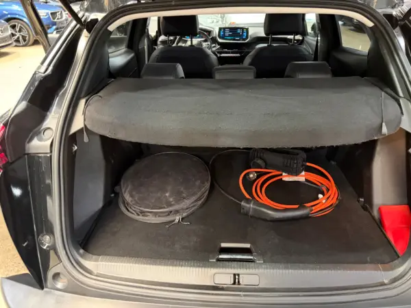 Peugeot e-2008 50 kWh Allure 8