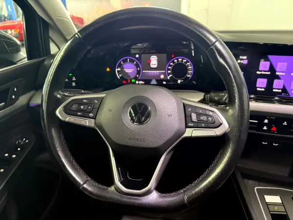 Volkswagen Golf 2.0 TDi BlueMotion DSG Highline 14