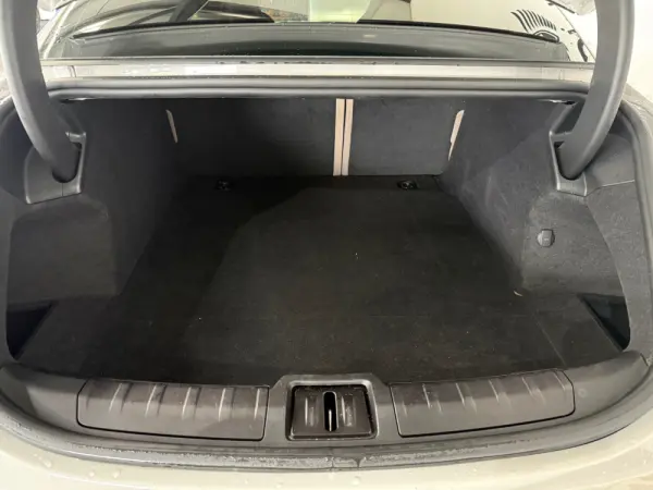 Porsche Taycan Standard 10