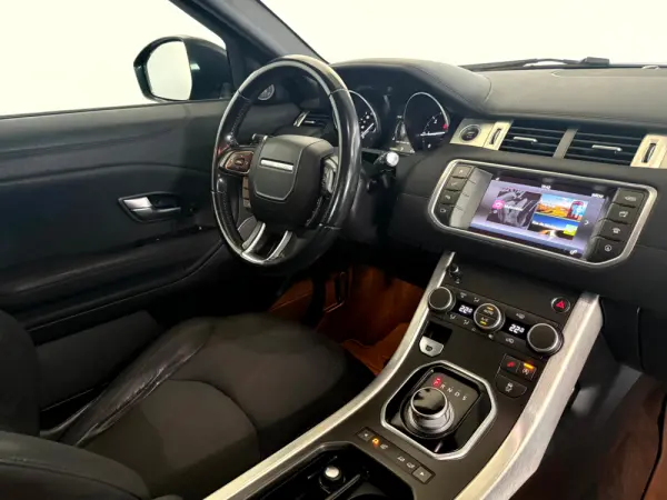 Land Rover Range Rover Evoque 2.0 D180 AWD HSE Auto 19