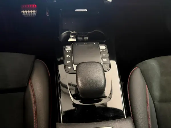 Mercedes-Benz A 250 e 8G-DCT Advanced AMG Line 16