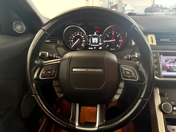 Land Rover Range Rover Evoque 2.0 D180 AWD HSE Auto 23