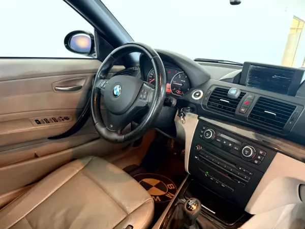 BMW 120 d DPF Edition Sport 21
