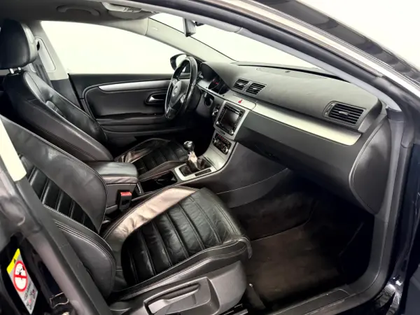 Volkswagen Passat CC 2.0 TDi BlueMotion 36