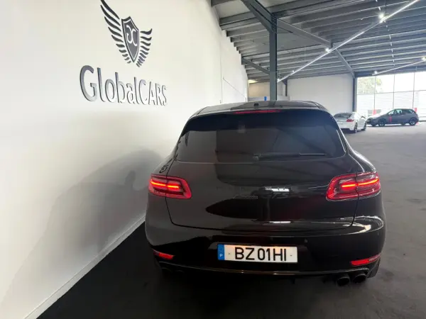 Porsche Macan S PDK 34
