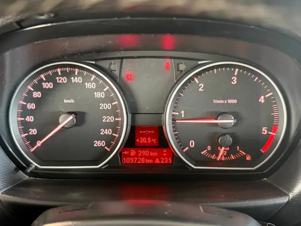 BMW 120 d DPF Edition Sport 27