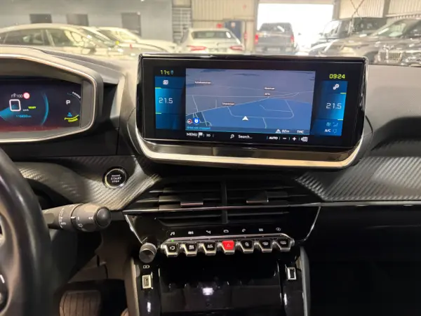 Peugeot e-2008 50 kWh Allure 18