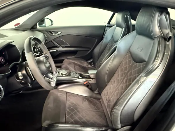 Audi TT RS Coupé 2.5 TFSi quattro S tronic 19