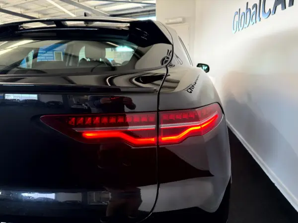 Jaguar I-Pace EV400 AWD HSE 17