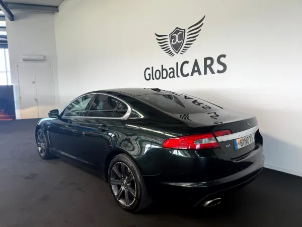 Jaguar XF 3.0 D V6 Premium Luxury 18