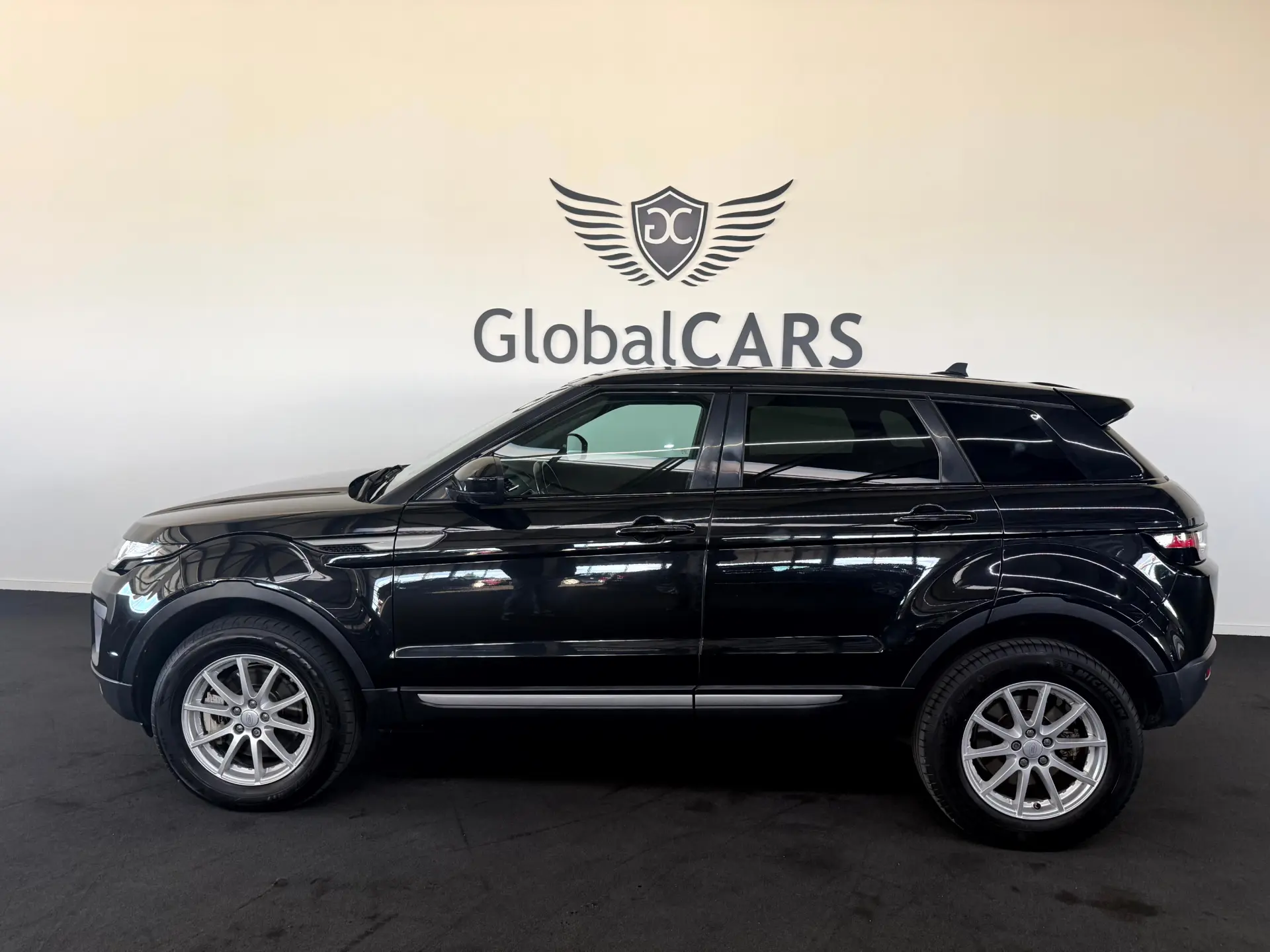 Land Rover Range Rover Evoque 2.0 D180 AWD HSE Auto 6