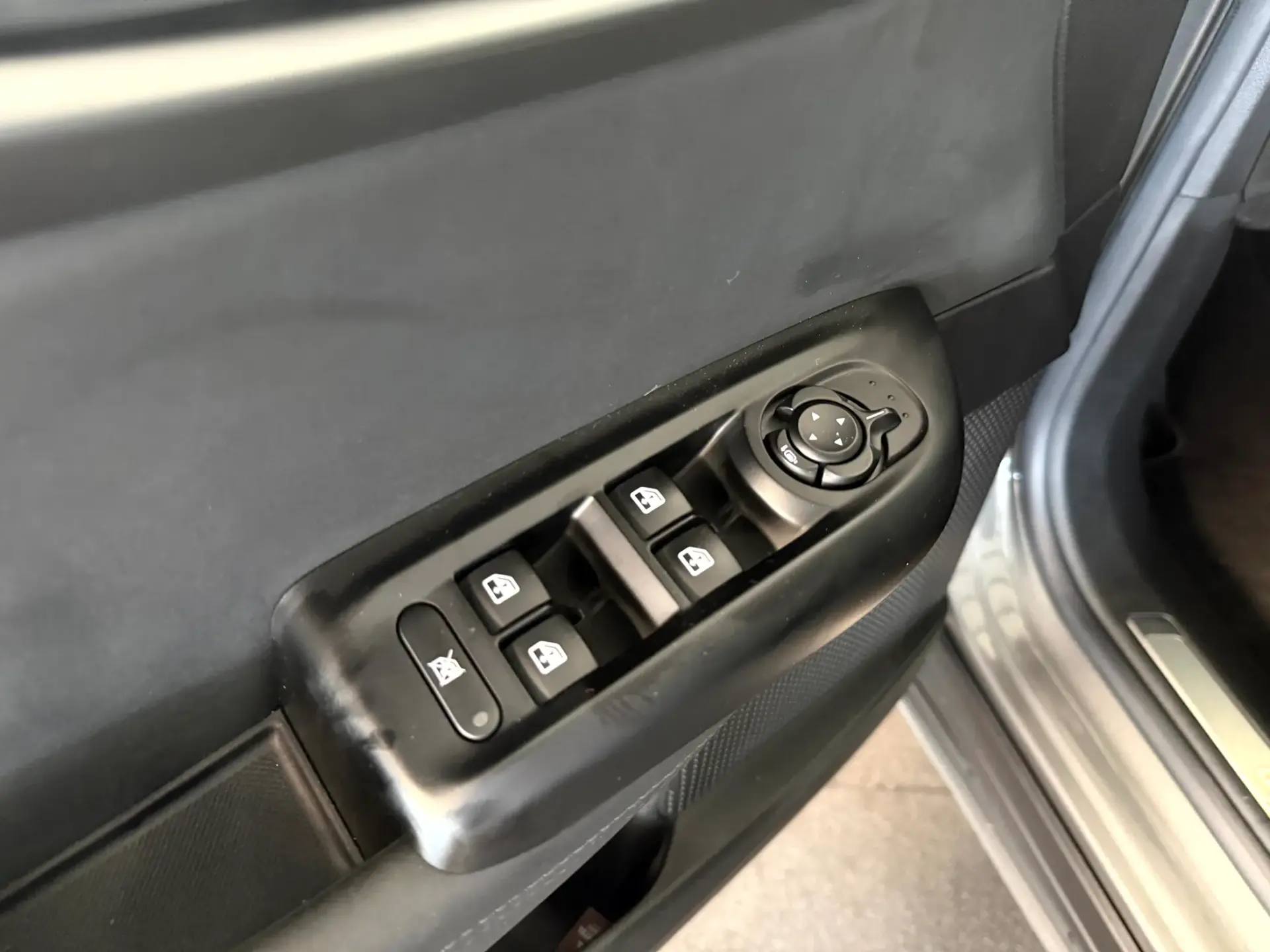 Alfa Romeo Tonale 1.3 Plug-In Hybrid Edizione Speciale e-AWD 26