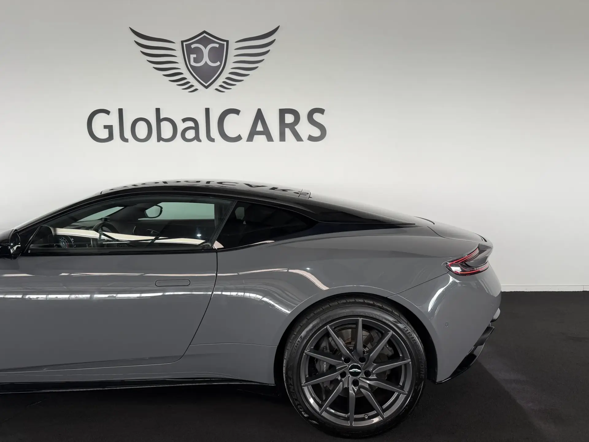 Aston Martin DB11 Coupé V8 Auto 4