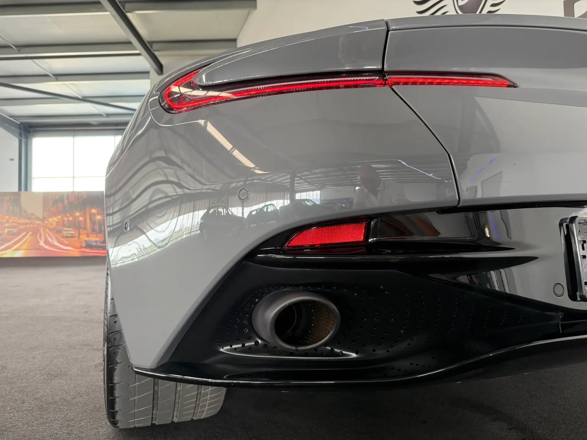 Aston Martin DB11 Coupé V8 Auto 15