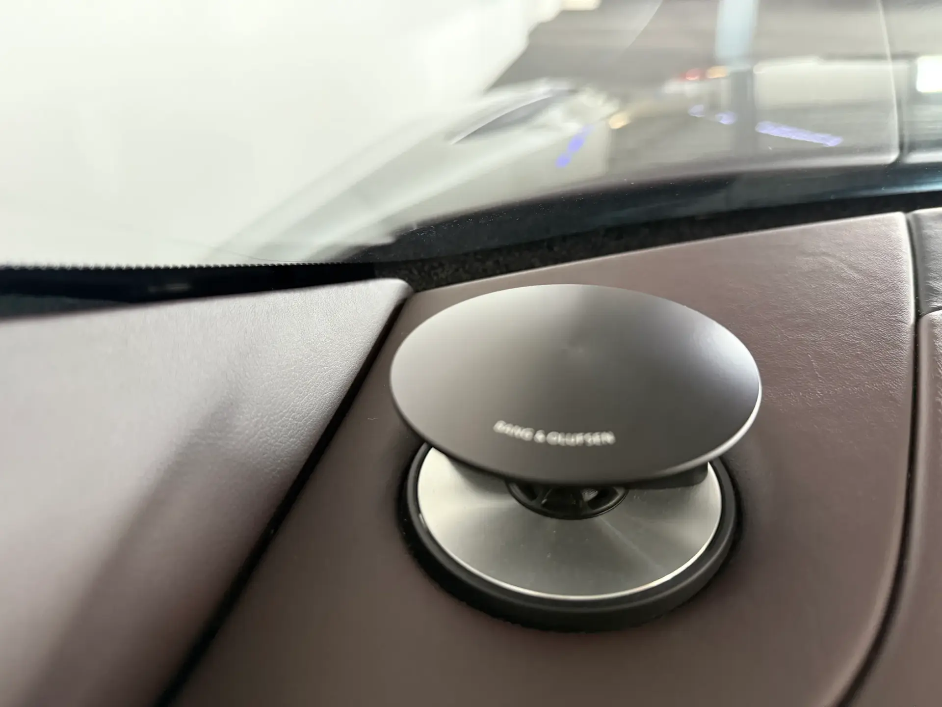 Aston Martin DB11 Coupé V8 Auto 46