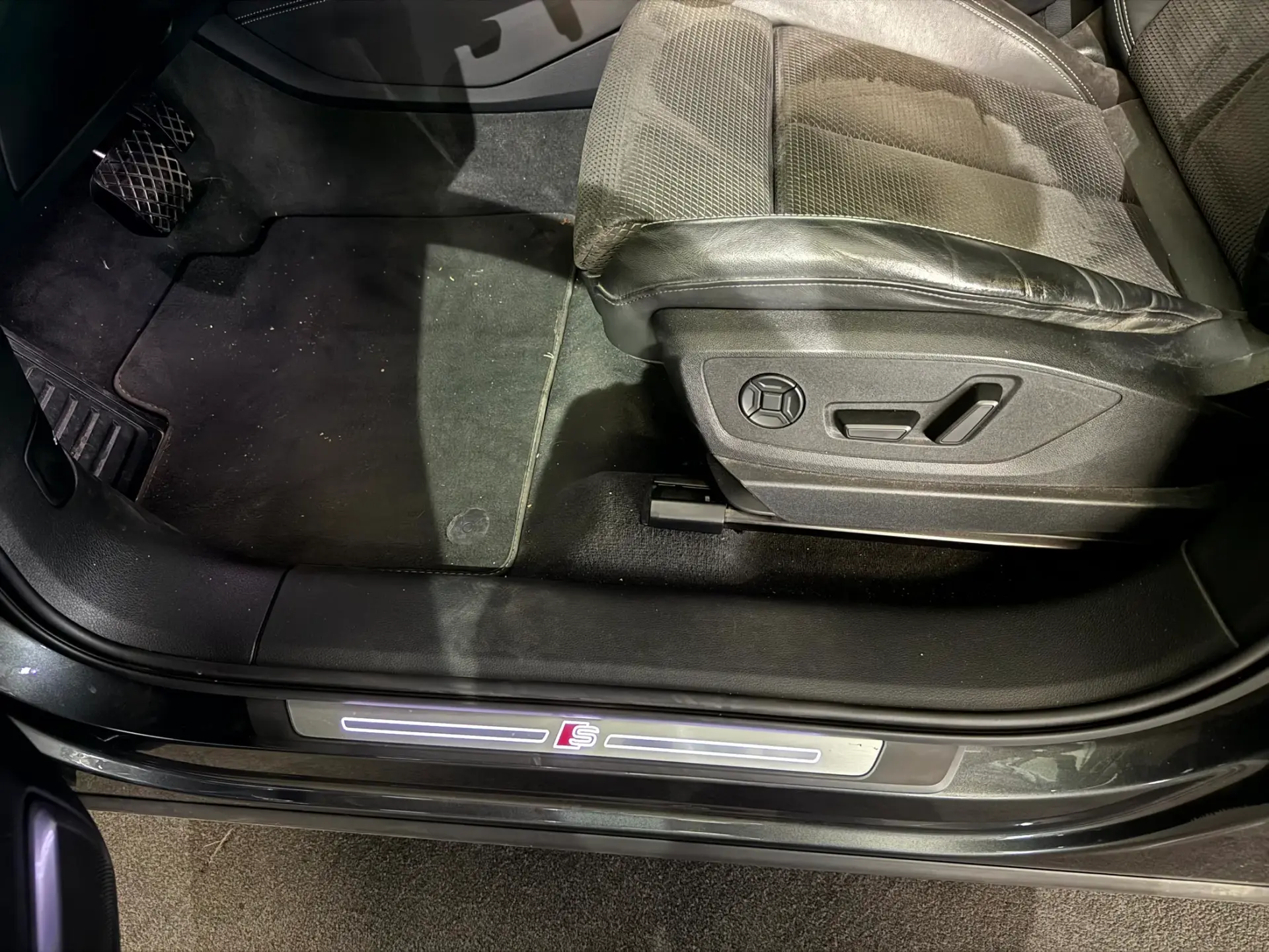 Audi e-tron 50 quattro S line 25