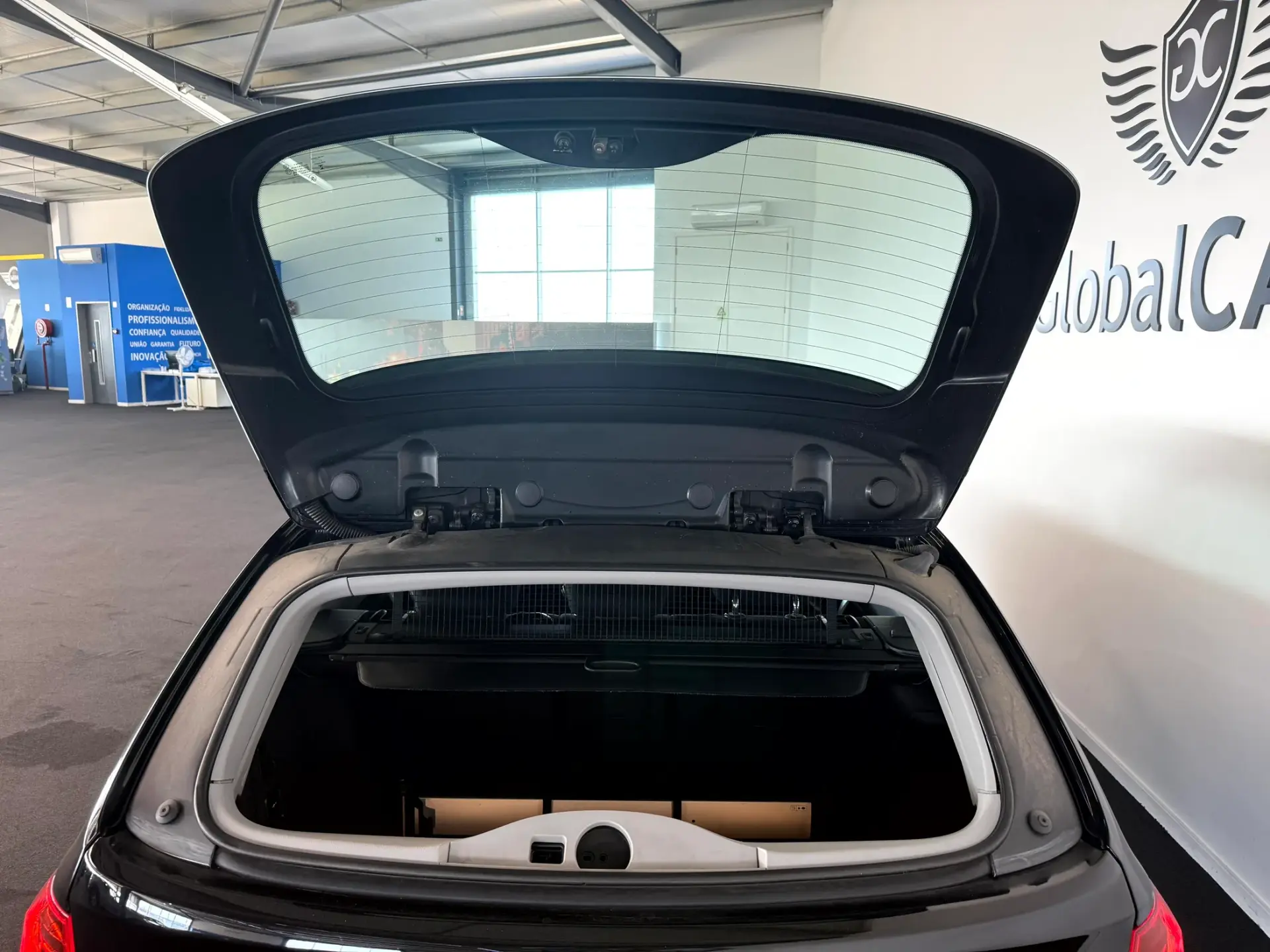 BMW 318 d Touring Navigation 32