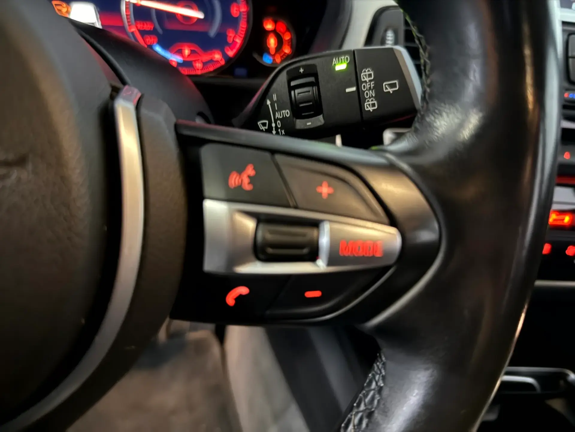 BMW 318 i Pack M Auto 33