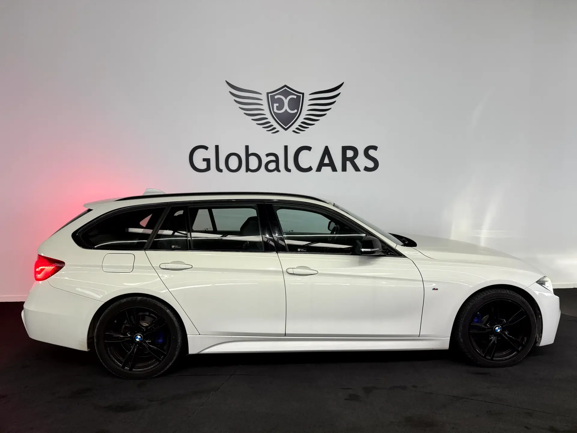 BMW 318 i Pack M Auto 38