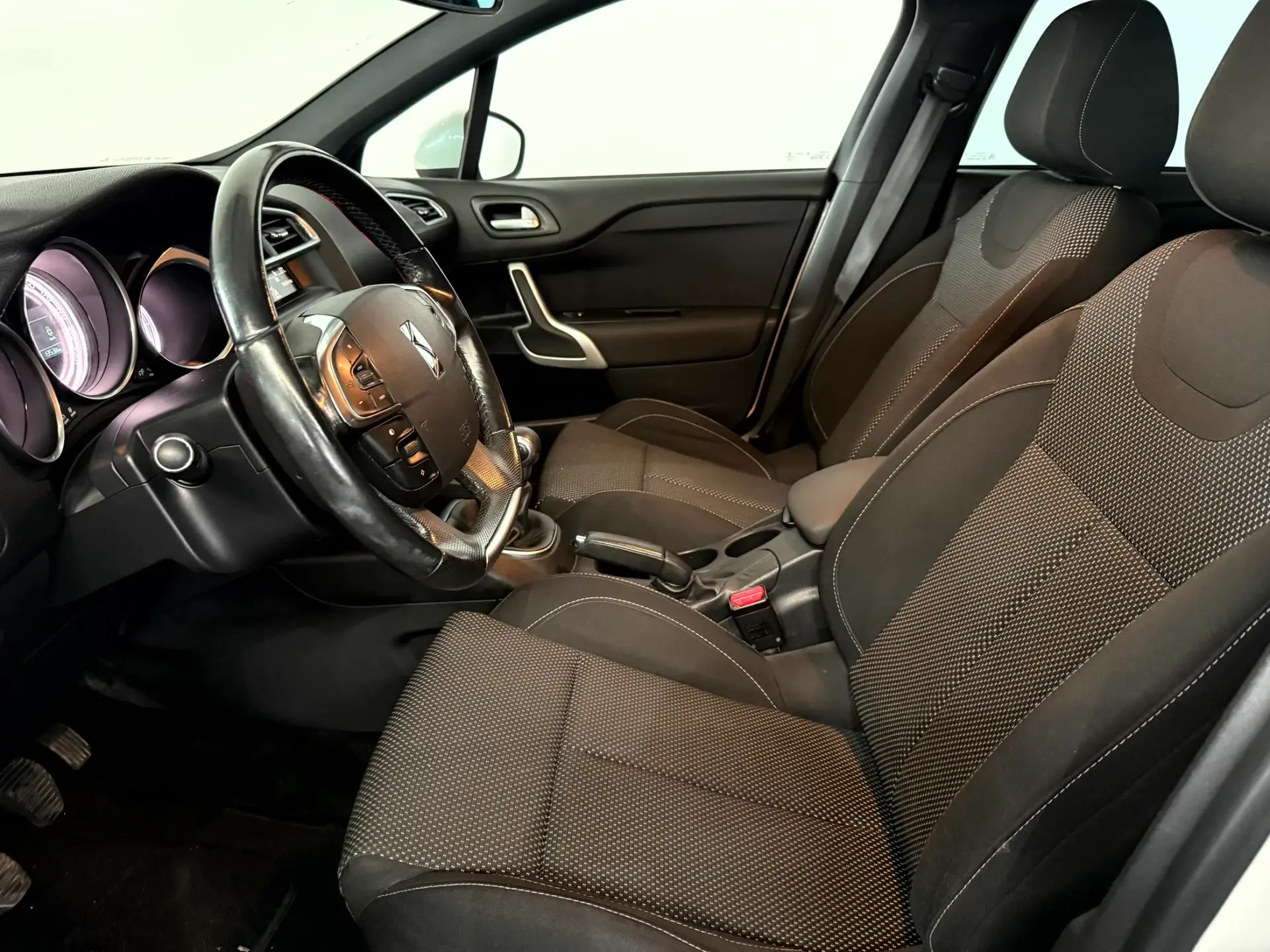 Citroën DS4 1.6 HDi Chic 23