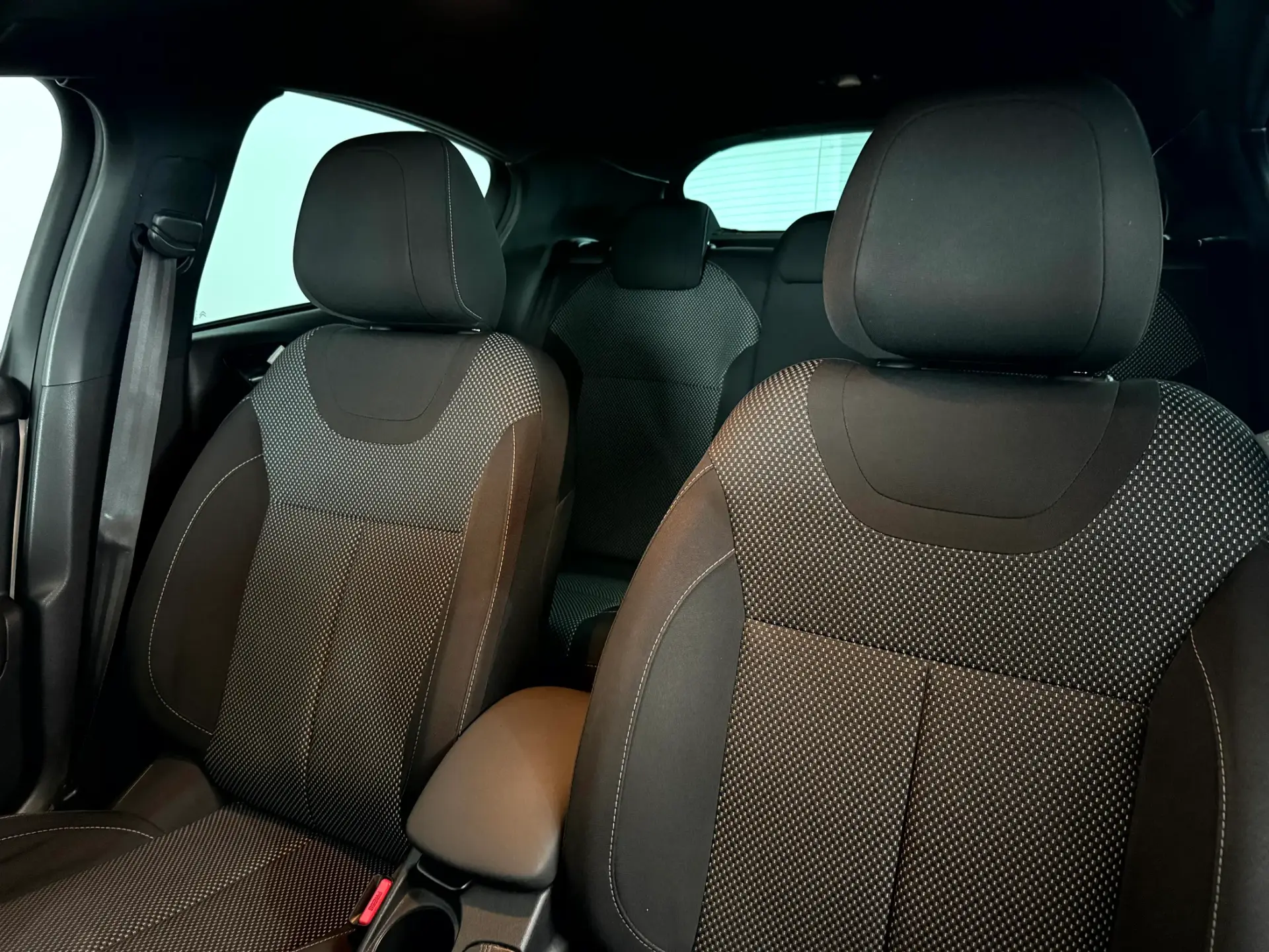 Citroën DS4 1.6 HDi Chic 25