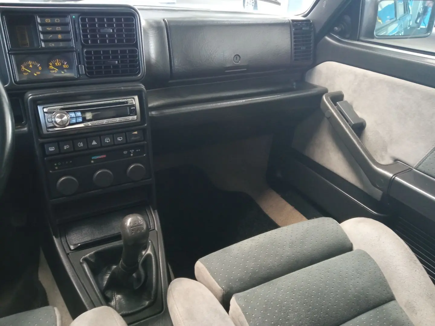 Lancia Delta 1.6 HF Turbo 22