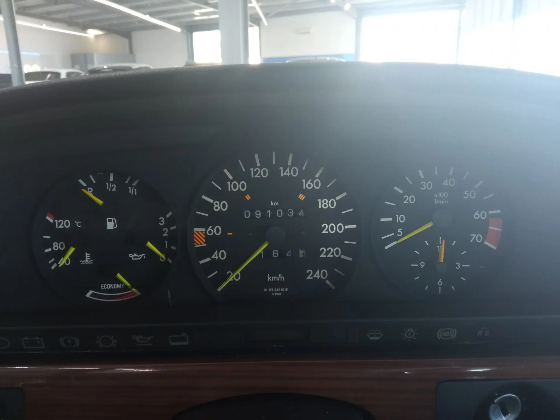 Mercedes-Benz 300 E 4