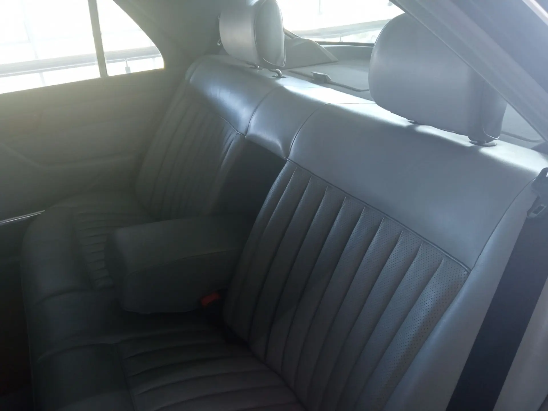 Mercedes-Benz 300 E 5