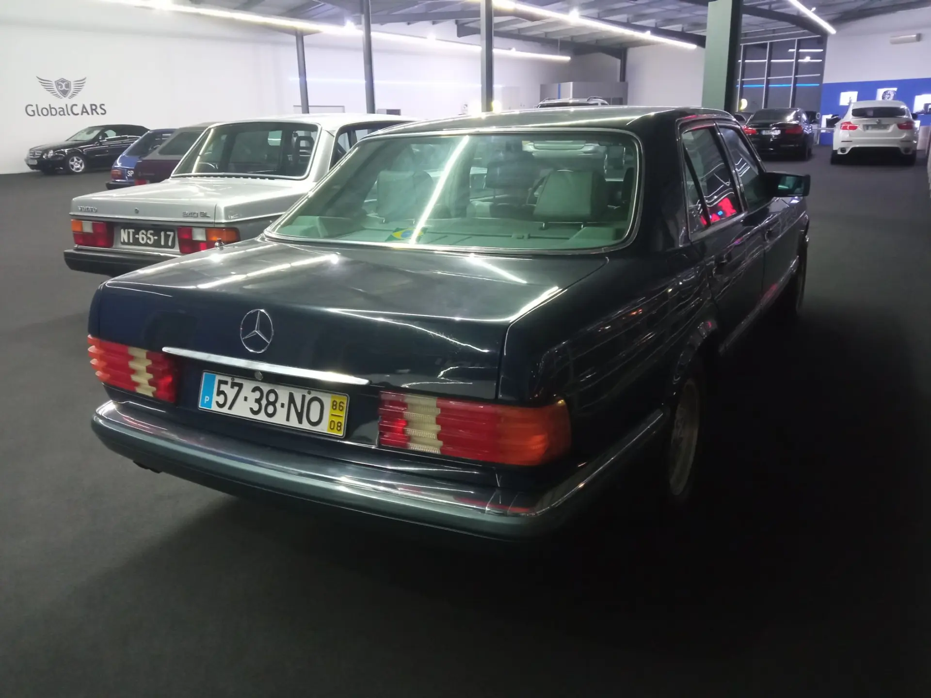 Mercedes-Benz 300 E 10