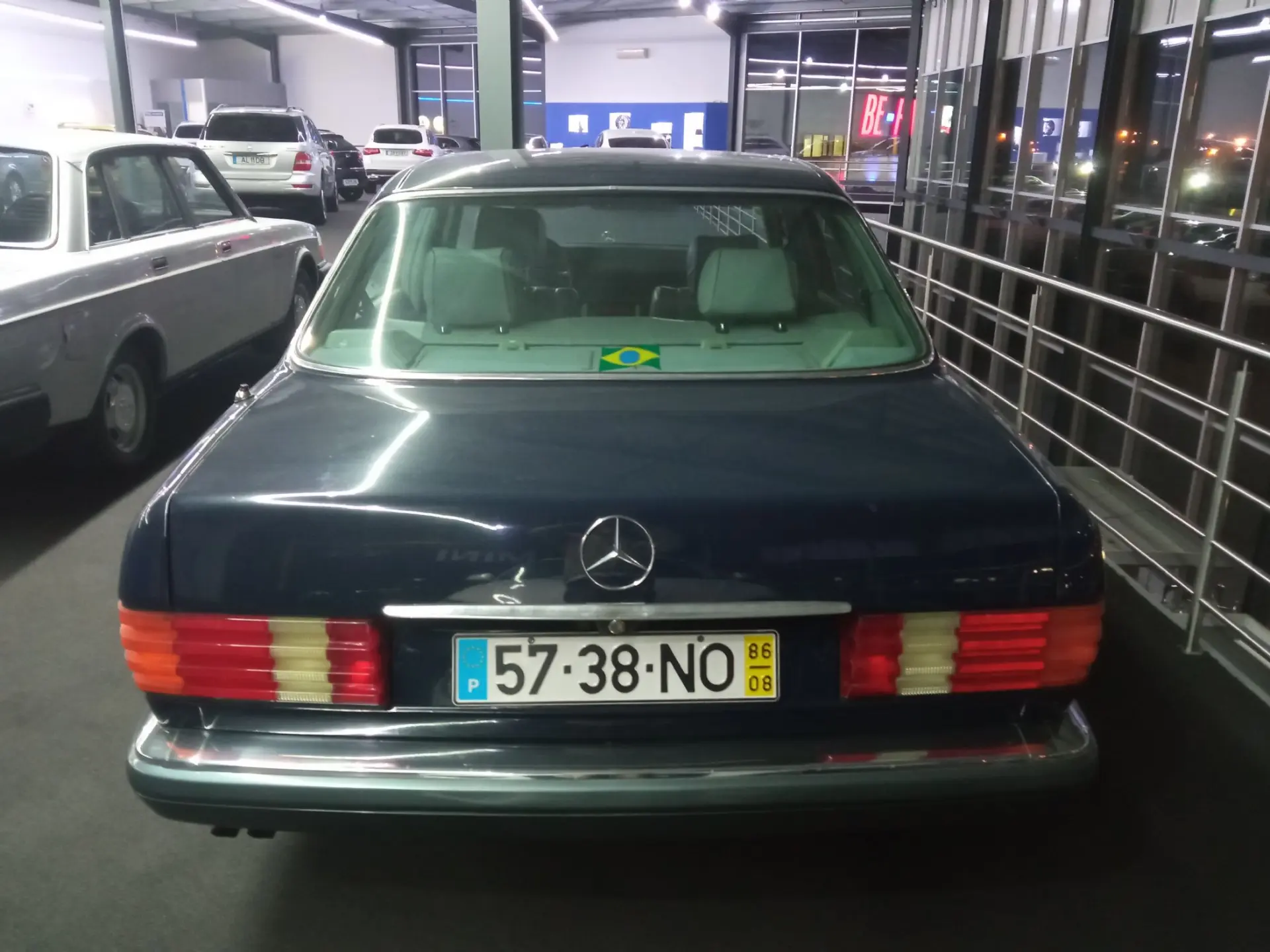 Mercedes-Benz 300 E 11