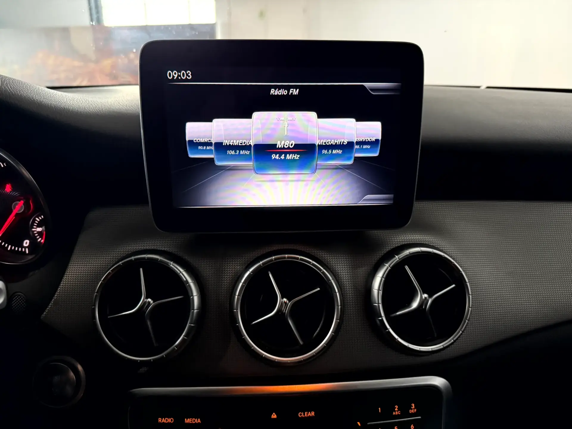 Mercedes-Benz CLA 180 d Shooting Brake Urban Aut. 9