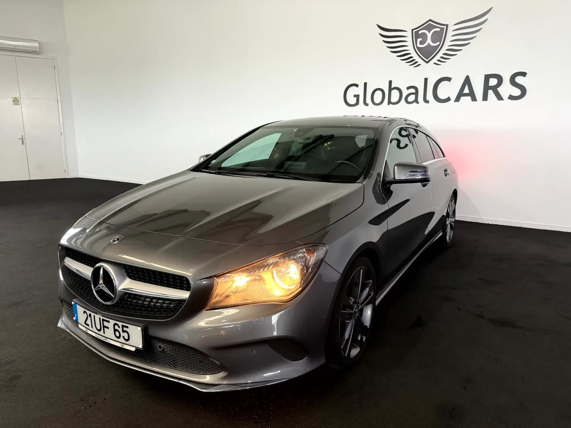 Mercedes-Benz CLA 180 d Shooting Brake Urban Aut. 31