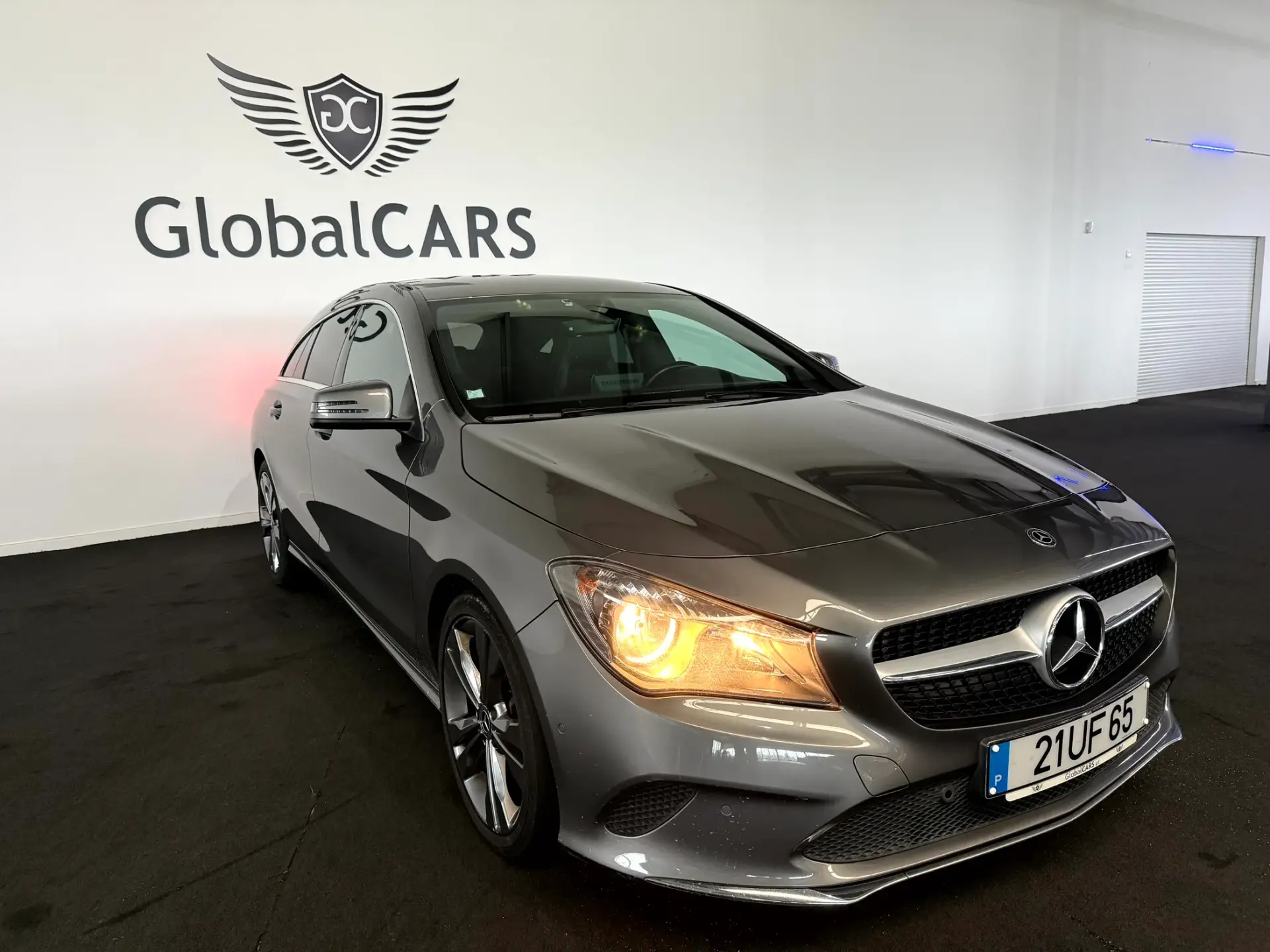 Mercedes-Benz CLA 180 d Shooting Brake Urban Aut. 32