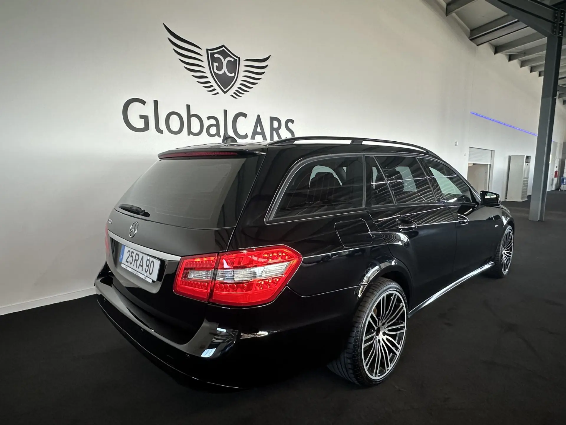 Mercedes-Benz E 300 Bluetec Hybrid Avantgarde 3