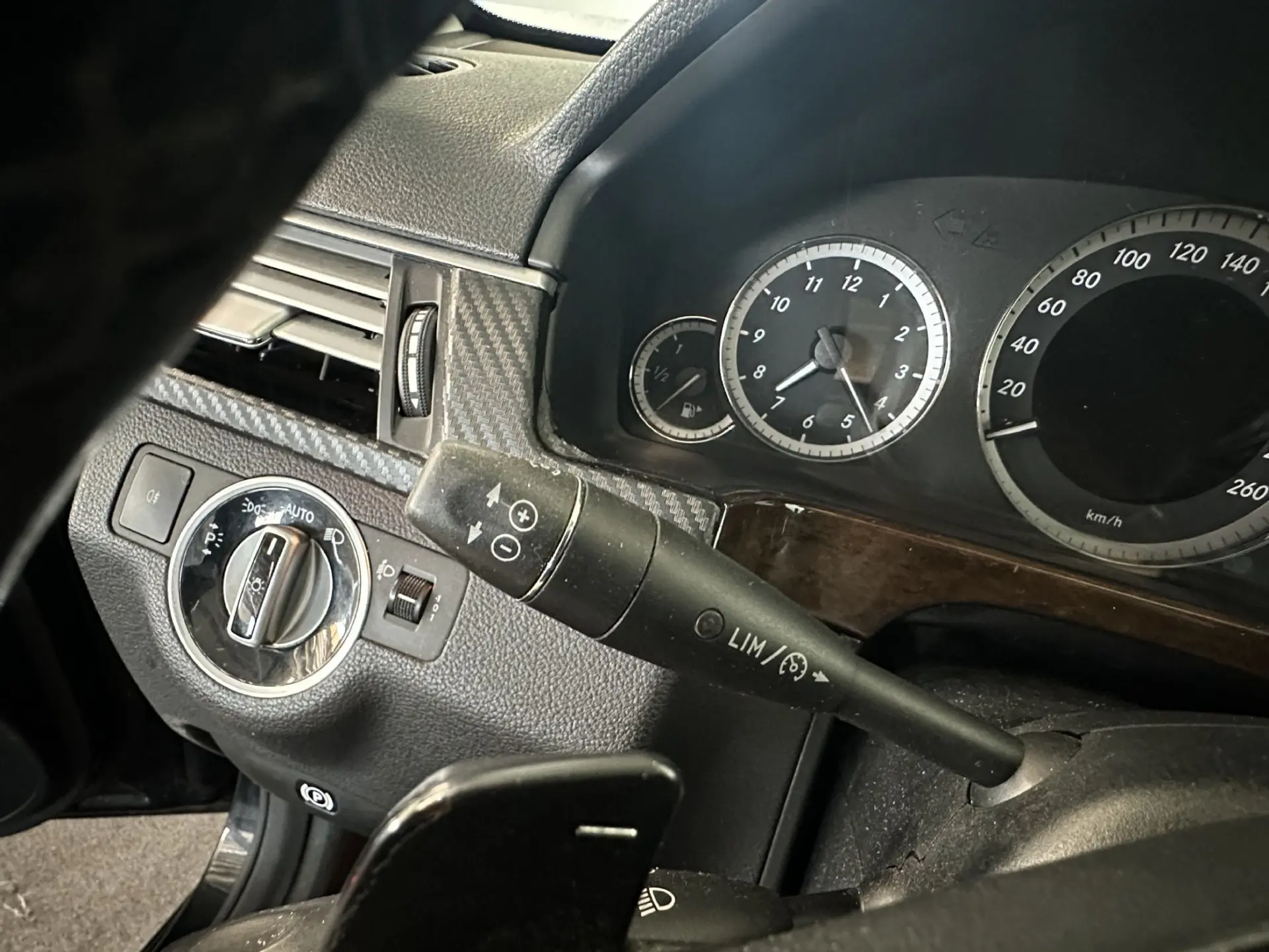Mercedes-Benz E 300 Bluetec Hybrid Avantgarde 6