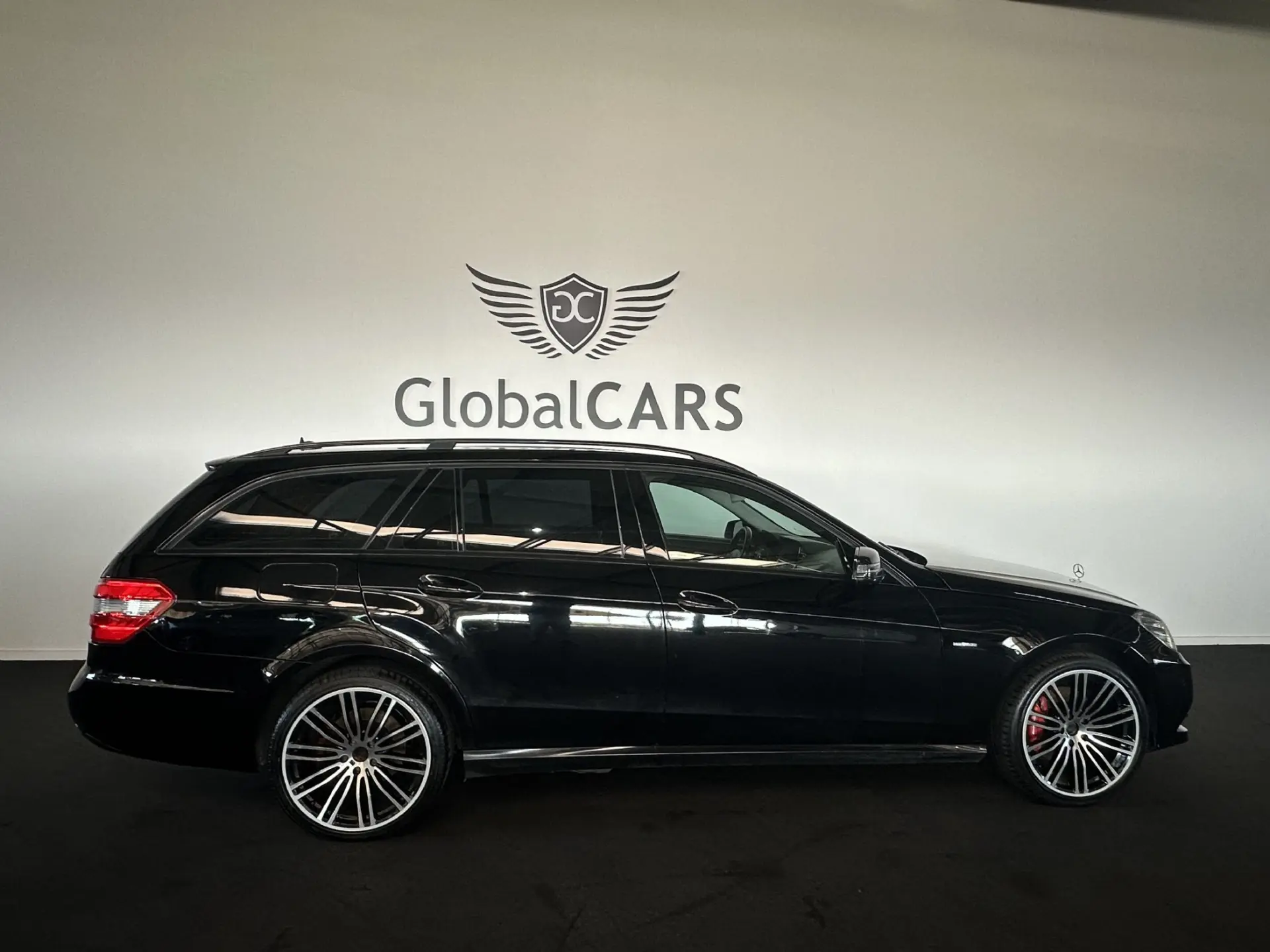 Mercedes-Benz E 300 Bluetec Hybrid Avantgarde 17