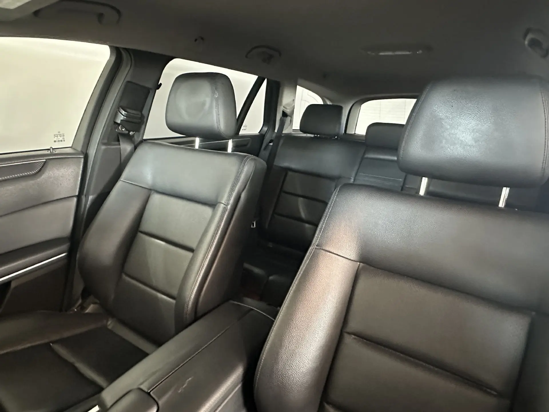 Mercedes-Benz E 300 Bluetec Hybrid Avantgarde 24