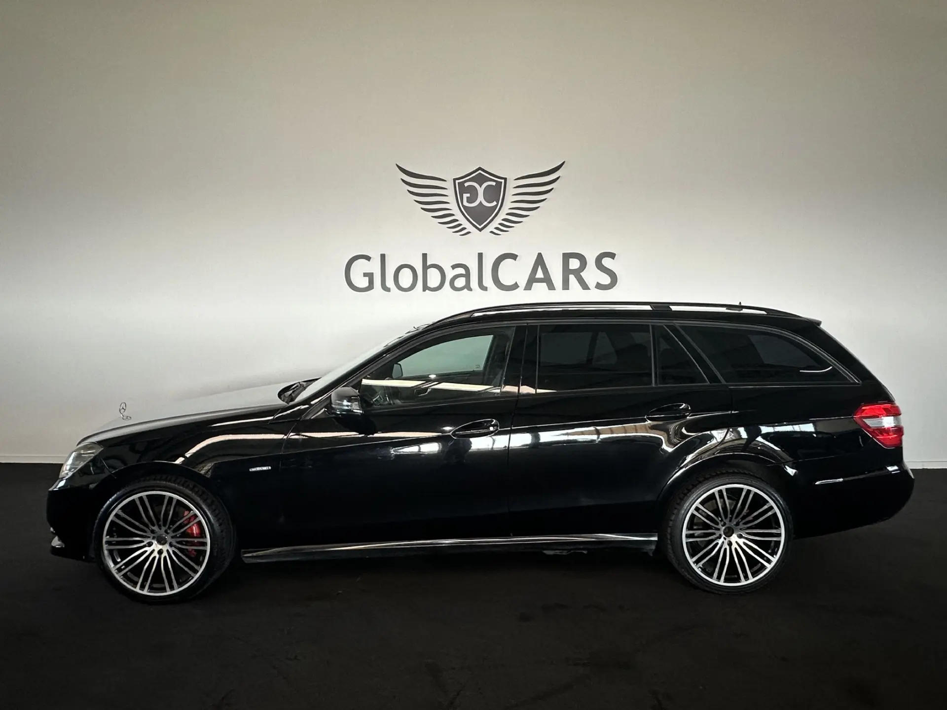 Mercedes-Benz E 300 Bluetec Hybrid Avantgarde 27