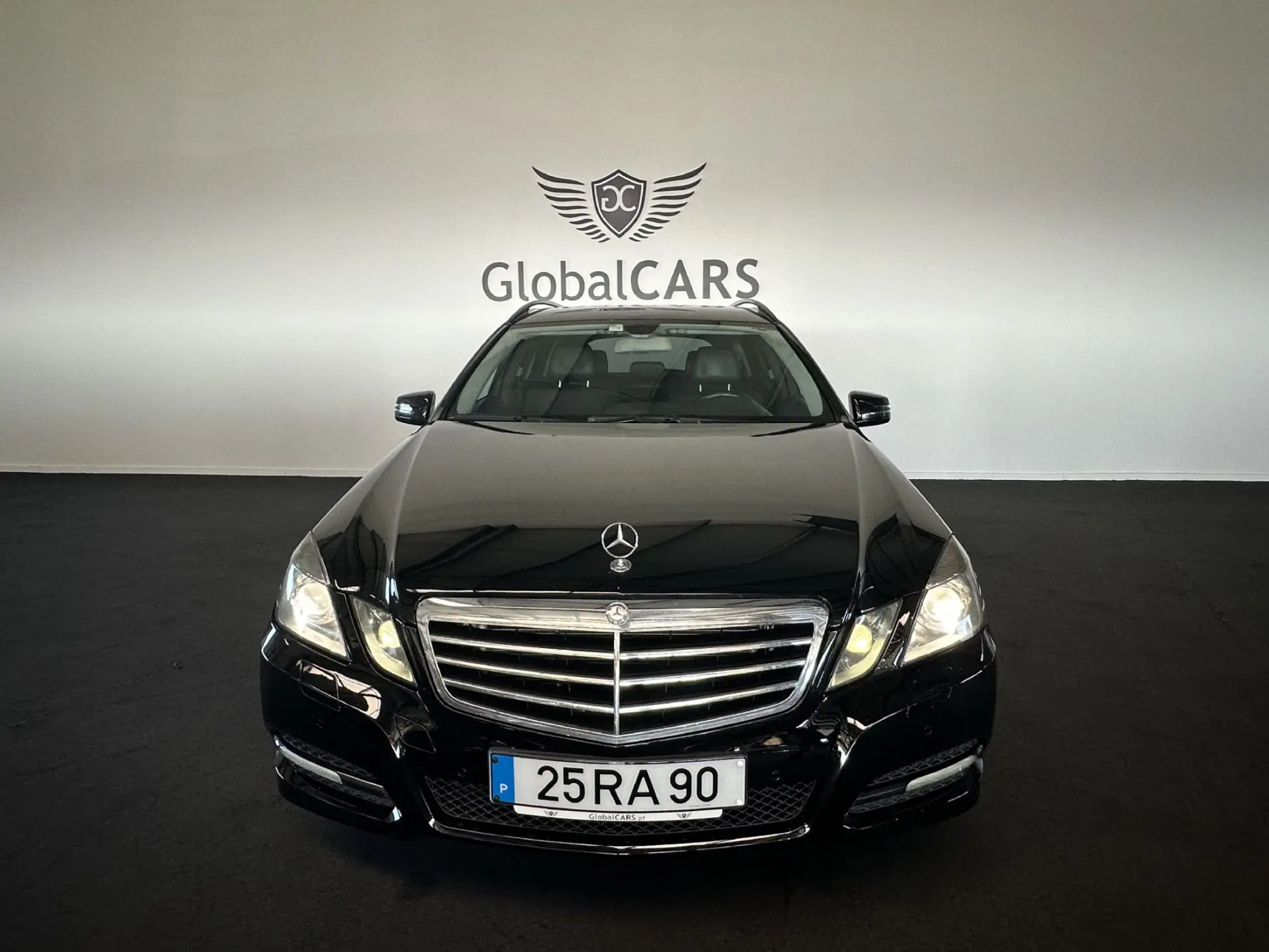 Mercedes-Benz E 300 Bluetec Hybrid Avantgarde 31
