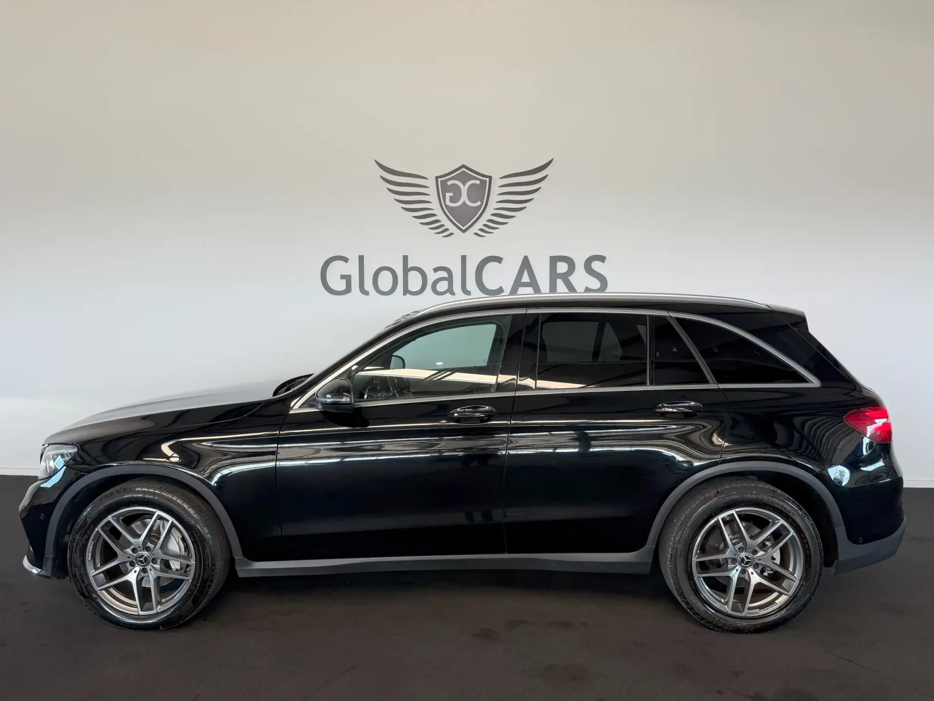 Mercedes-Benz GLC 220 d 4Matic 9G-TRONIC AMG Line 6