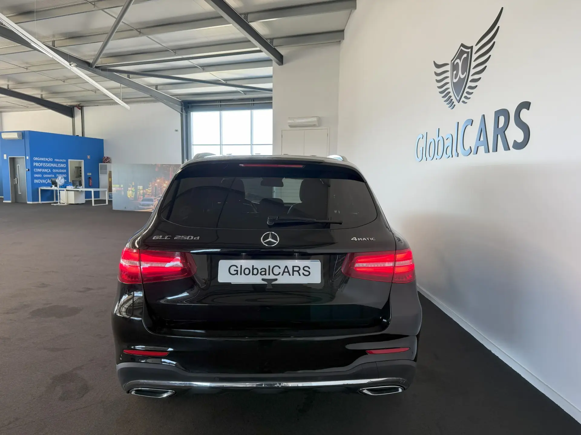 Mercedes-Benz GLC 220 d 4Matic 9G-TRONIC AMG Line 12