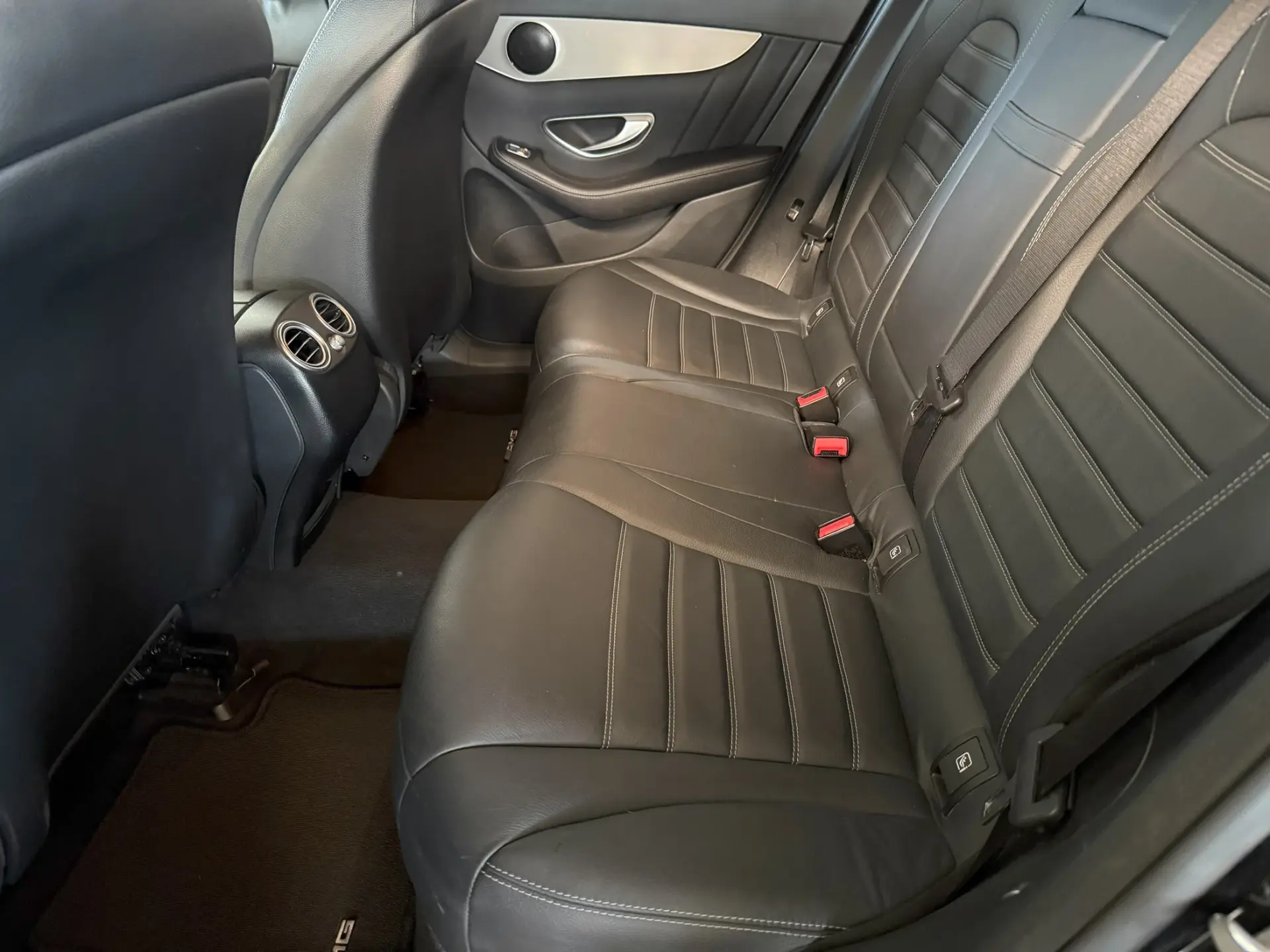 Mercedes-Benz GLC 220 d 4Matic 9G-TRONIC AMG Line 16