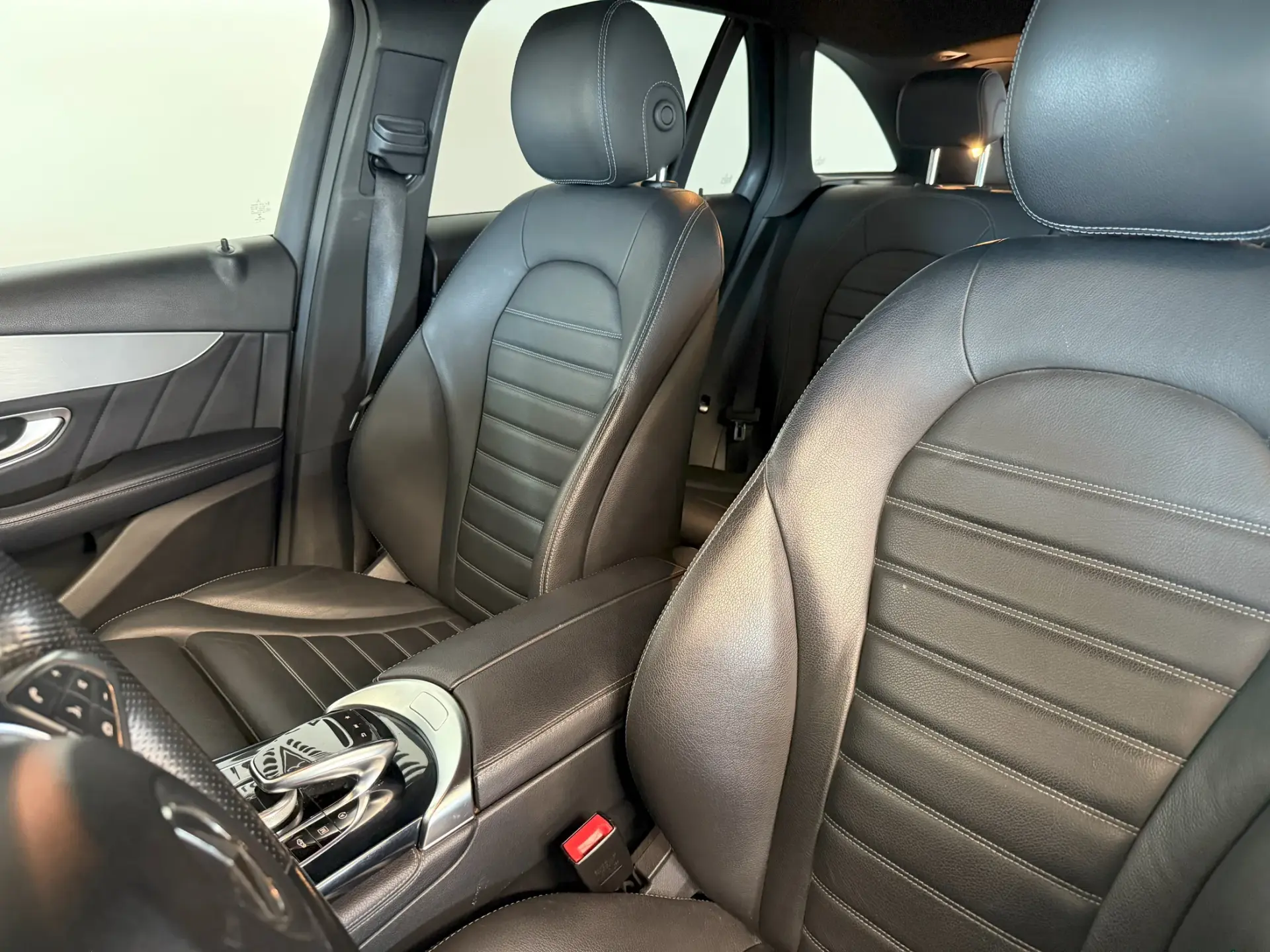 Mercedes-Benz GLC 220 d 4Matic 9G-TRONIC AMG Line 24