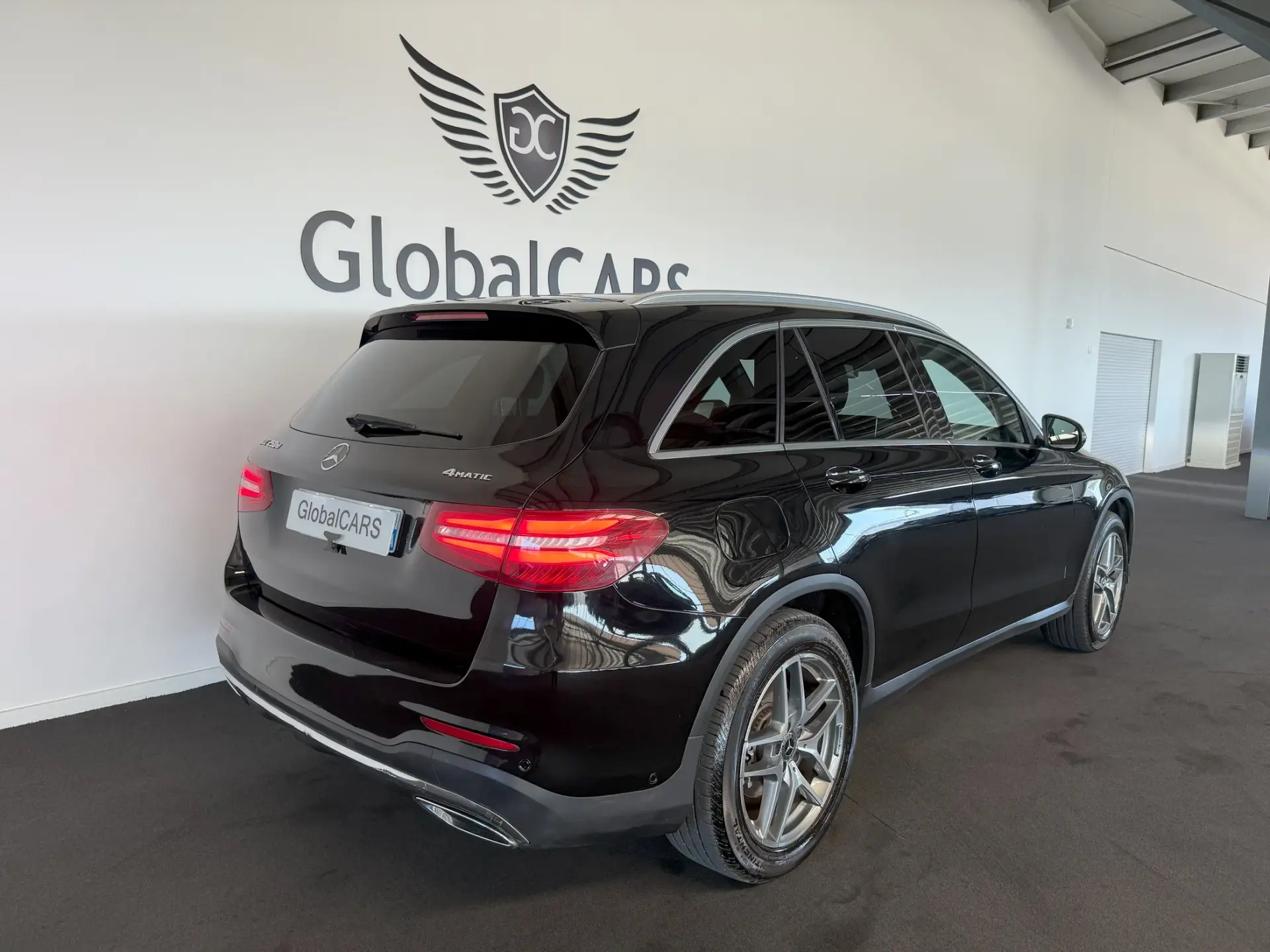 Mercedes-Benz GLC 220 d 4Matic 9G-TRONIC AMG Line 27
