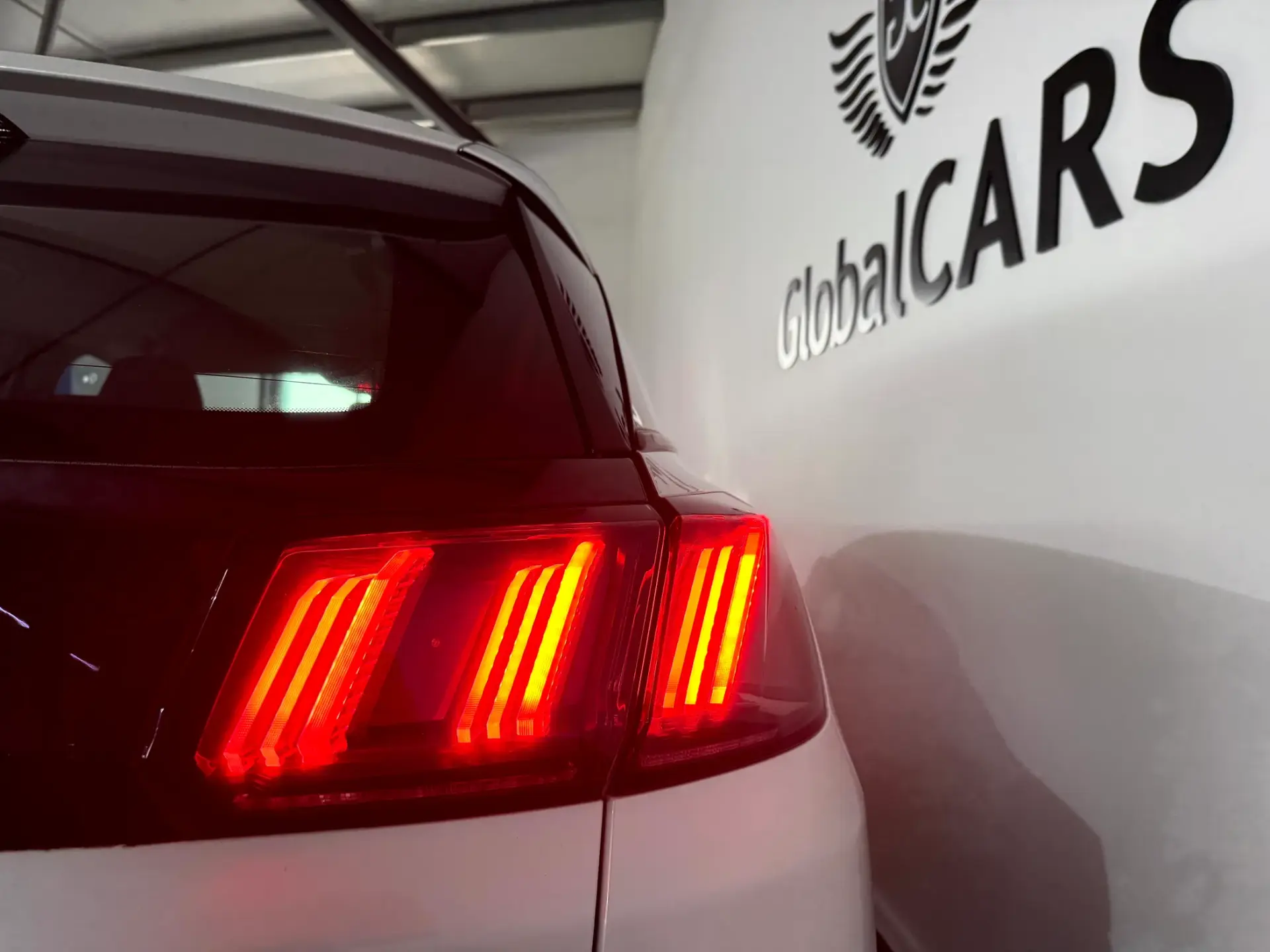 Peugeot 3008 1.5 BlueHDi Allure Pack EAT8 16