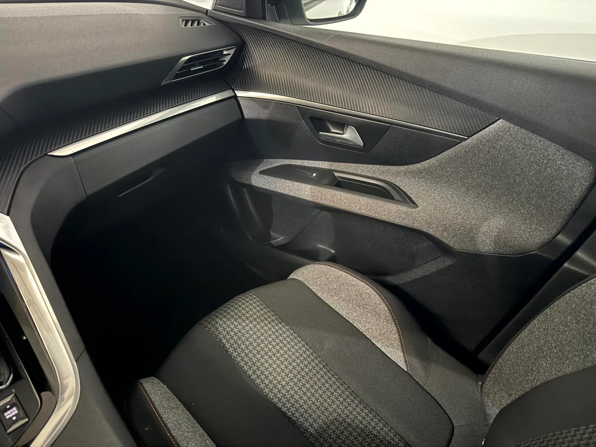 Peugeot 3008 1.5 BlueHDi Allure Pack EAT8 30