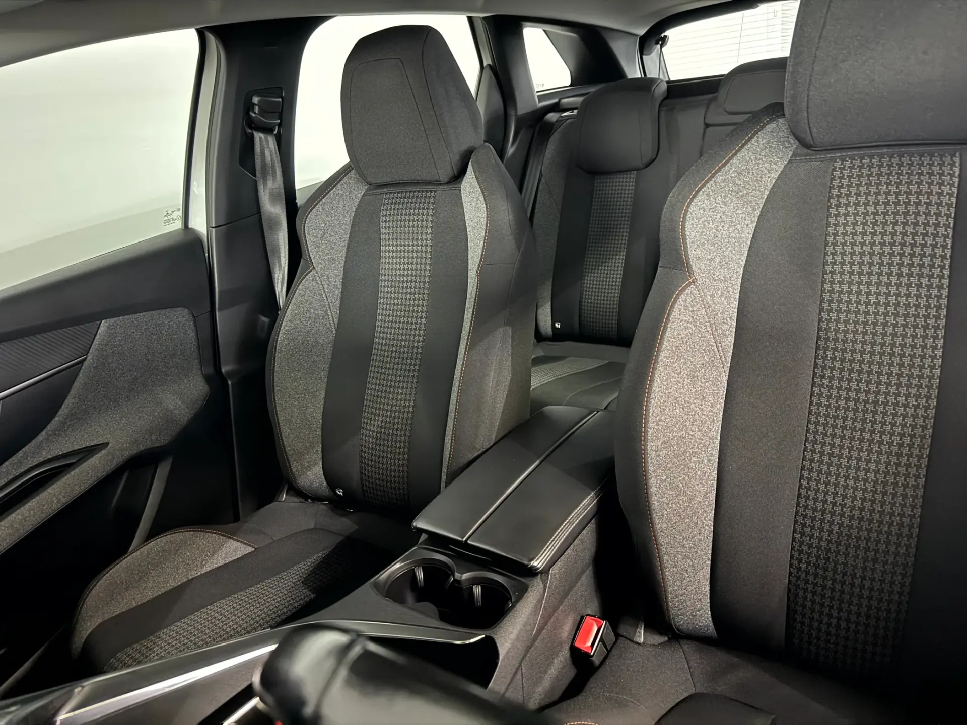 Peugeot 3008 1.5 BlueHDi Allure Pack EAT8 36