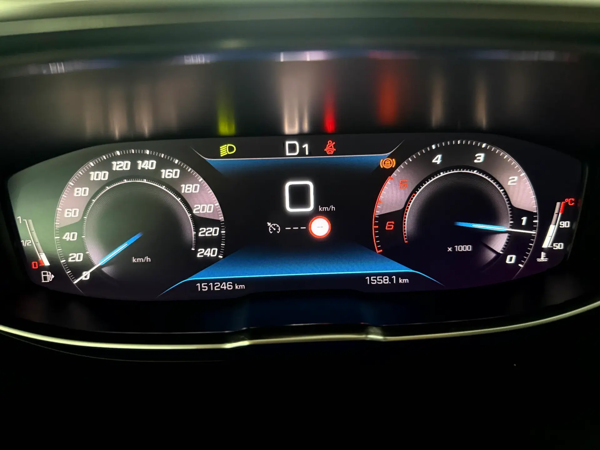 Peugeot 3008 1.5 BlueHDi Allure Pack EAT8 37