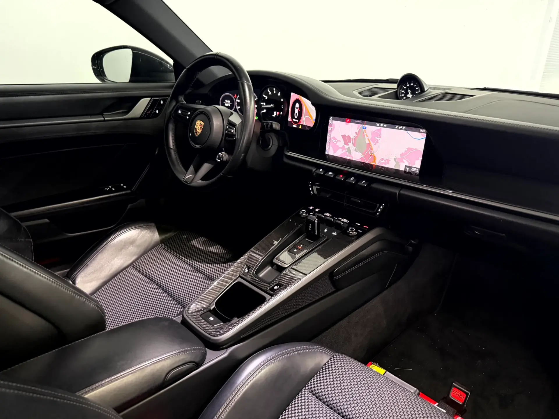 Porsche 911 (992) Carrera S PDK 44