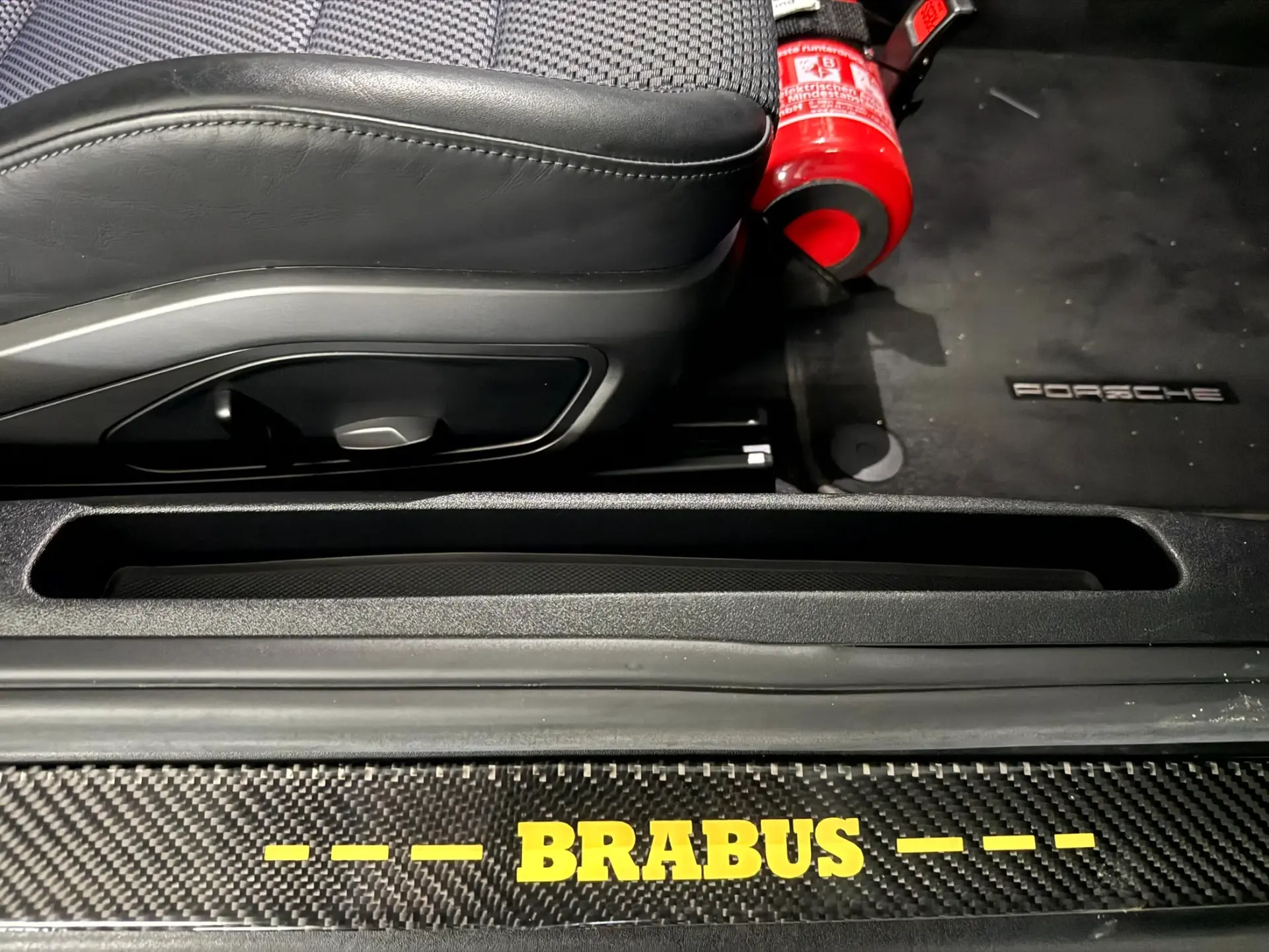 Porsche 911 (992) Carrera S PDK 45